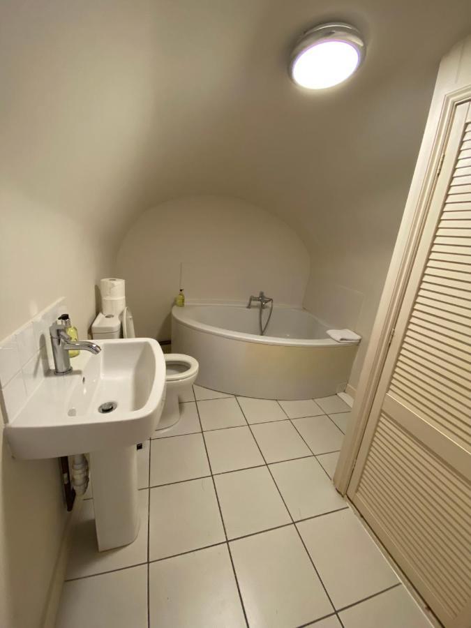 Stylish Maisonette And Studio In Victoria London Bilik gambar